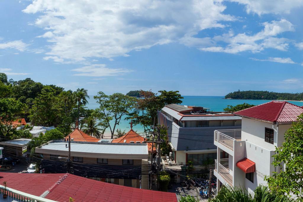 Two Chefs Inn Kata Beach  Room photo